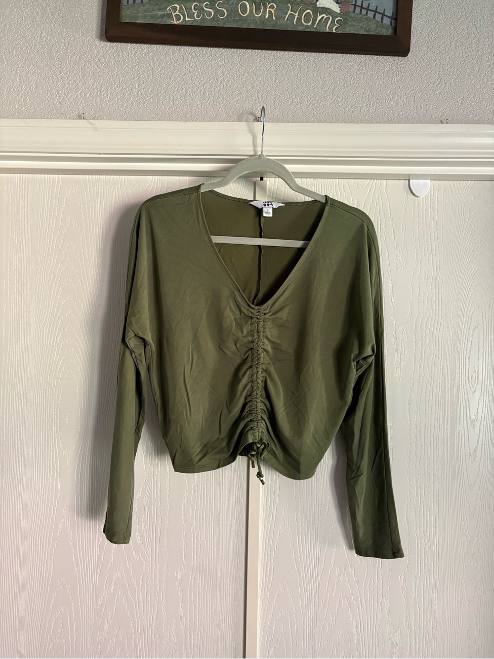 Women’s Olive Joylab Green Ruched V-Neck Long Sleeve Top S